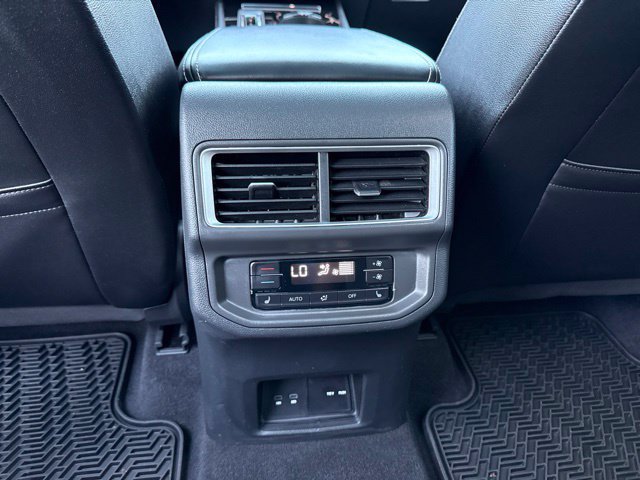 Used 2024 Volkswagen Atlas SEL Premium R-Line AWD/4WD image 13