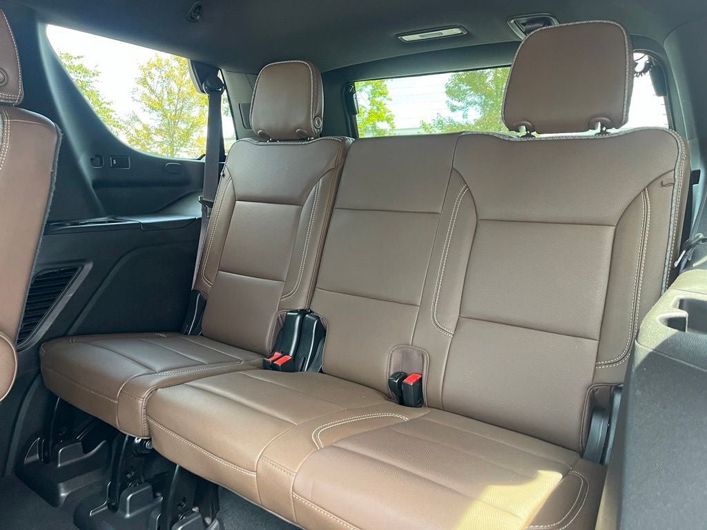 Used 2023 Chevrolet Tahoe High Country AWD/4WD image 17