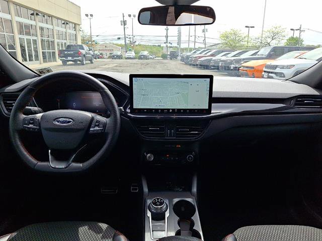 Certified 2023 Ford Escape ST-Line w/ Tech Pack #1 AWD/4WD image 10