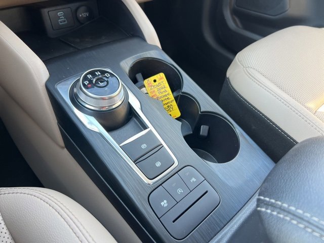 Certified 2022 Ford Escape Titanium w/ Class II Trailer Tow Package image 18