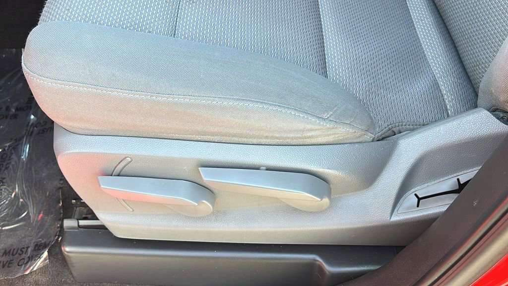 Used 2018 Chevrolet Silverado 1500 Custom w/ Custom Value Package image 17