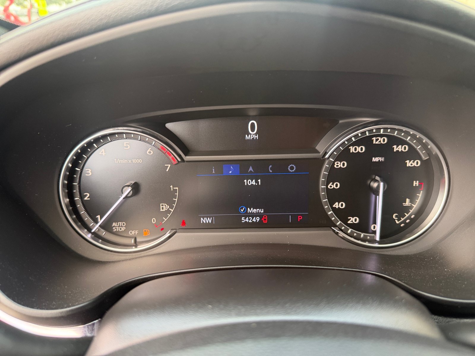 Used 2023 Cadillac XT4 Luxury w/ Cold Weather Package FWD image 16
