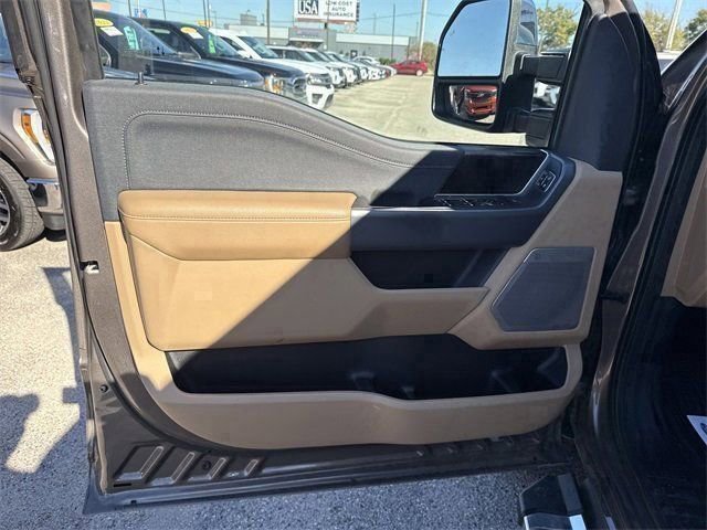 Certified 2023 Ford F250 Lariat w/ Chrome Package image 22