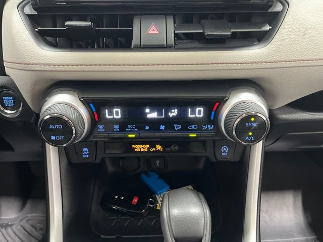 Used 2022 Toyota RAV4 XLE AWD/4WD image 49