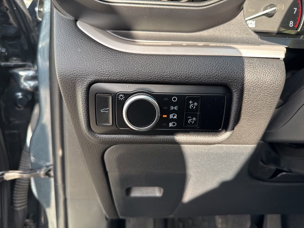 Certified 2023 Ford Explorer XLT RWD image 9