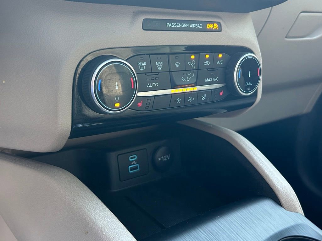 Certified 2022 Ford Escape SEL FWD image 39