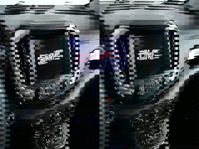 Used 2018 GMC Terrain SLT w/ Preferred Package image 17