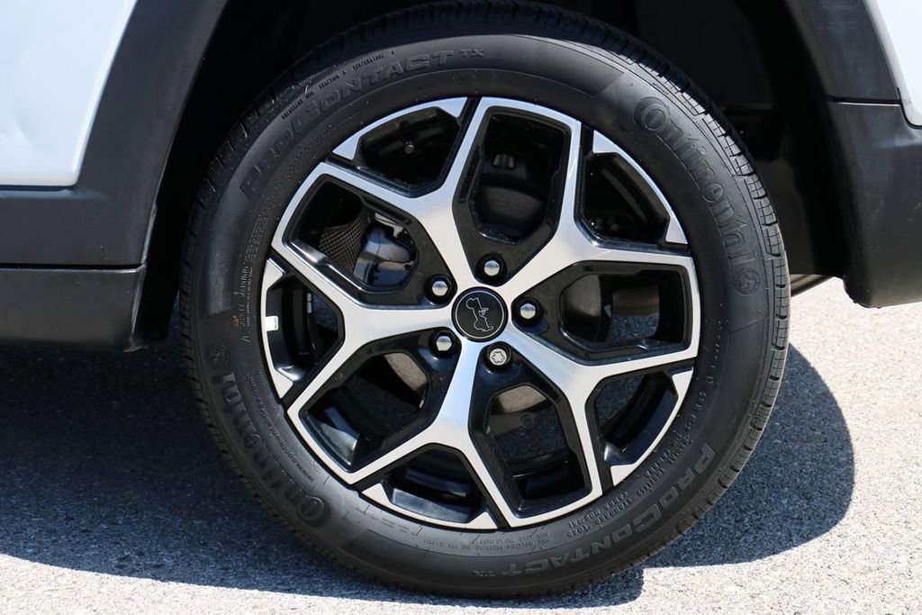Used 2025 Jeep Compass Limited AWD/4WD image 8