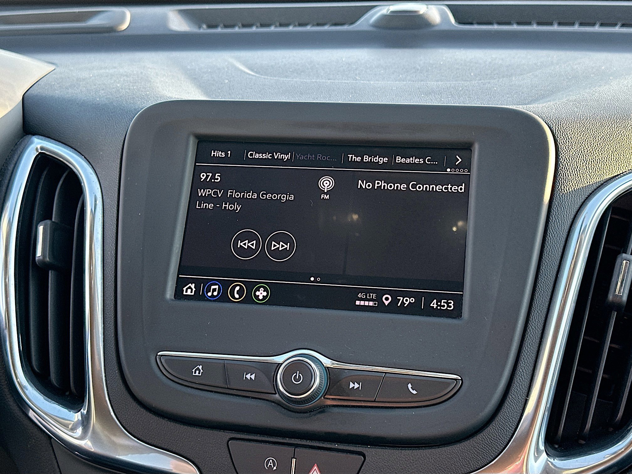 Used 2023 Chevrolet Equinox LT image 14