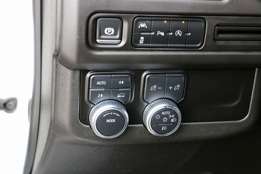 Used 2024 GMC Yukon SLT image 21