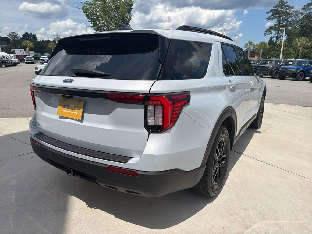 Certified 2025 Ford Explorer Active RWD image 10