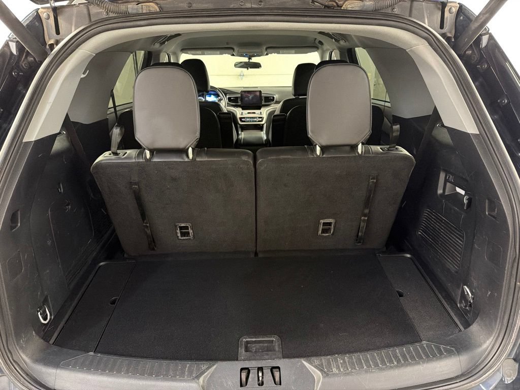 Certified 2023 Ford Explorer XLT w/ Equipment Group 202A AWD/4WD image 36
