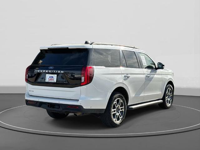 Certified 2025 Ford Expedition Active AWD/4WD image 5