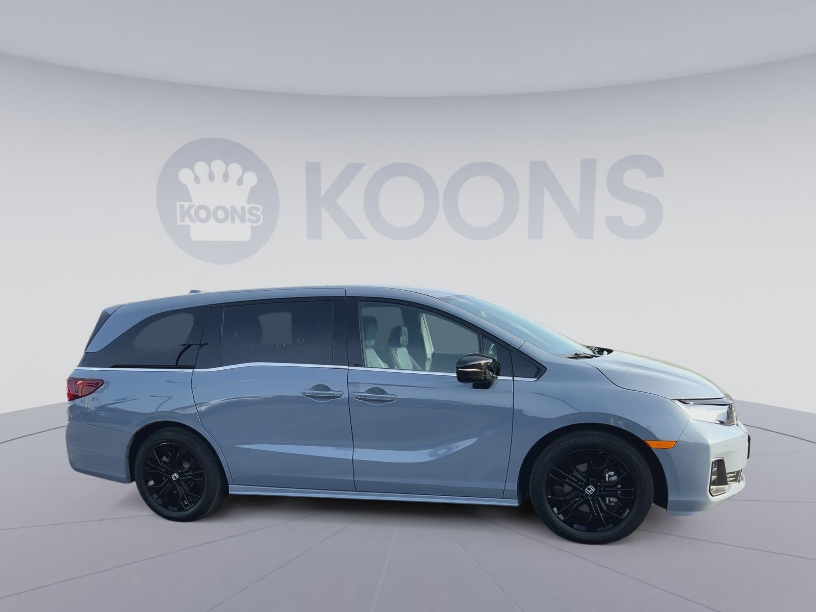 Used 2025 Honda Odyssey Sport-L image 3
