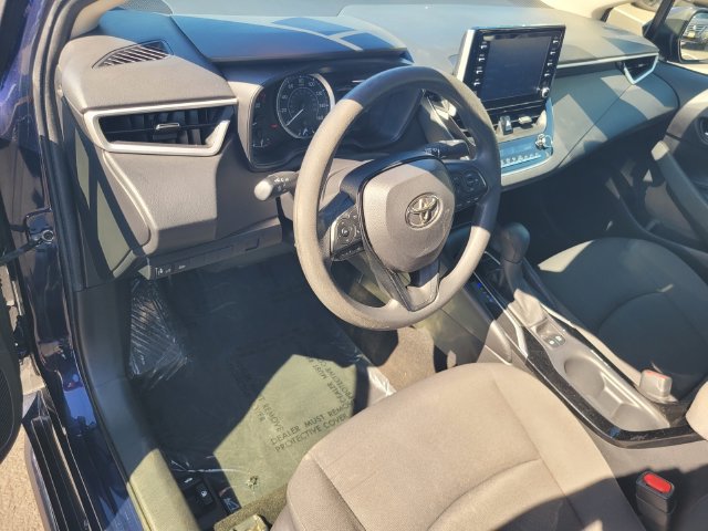 Used 2020 Toyota Corolla LE FWD image 12