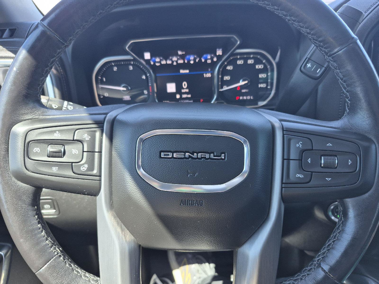 Used 2022 GMC Sierra 2500 Denali w/ Denali Black Diamond Edition AWD/4WD image 8