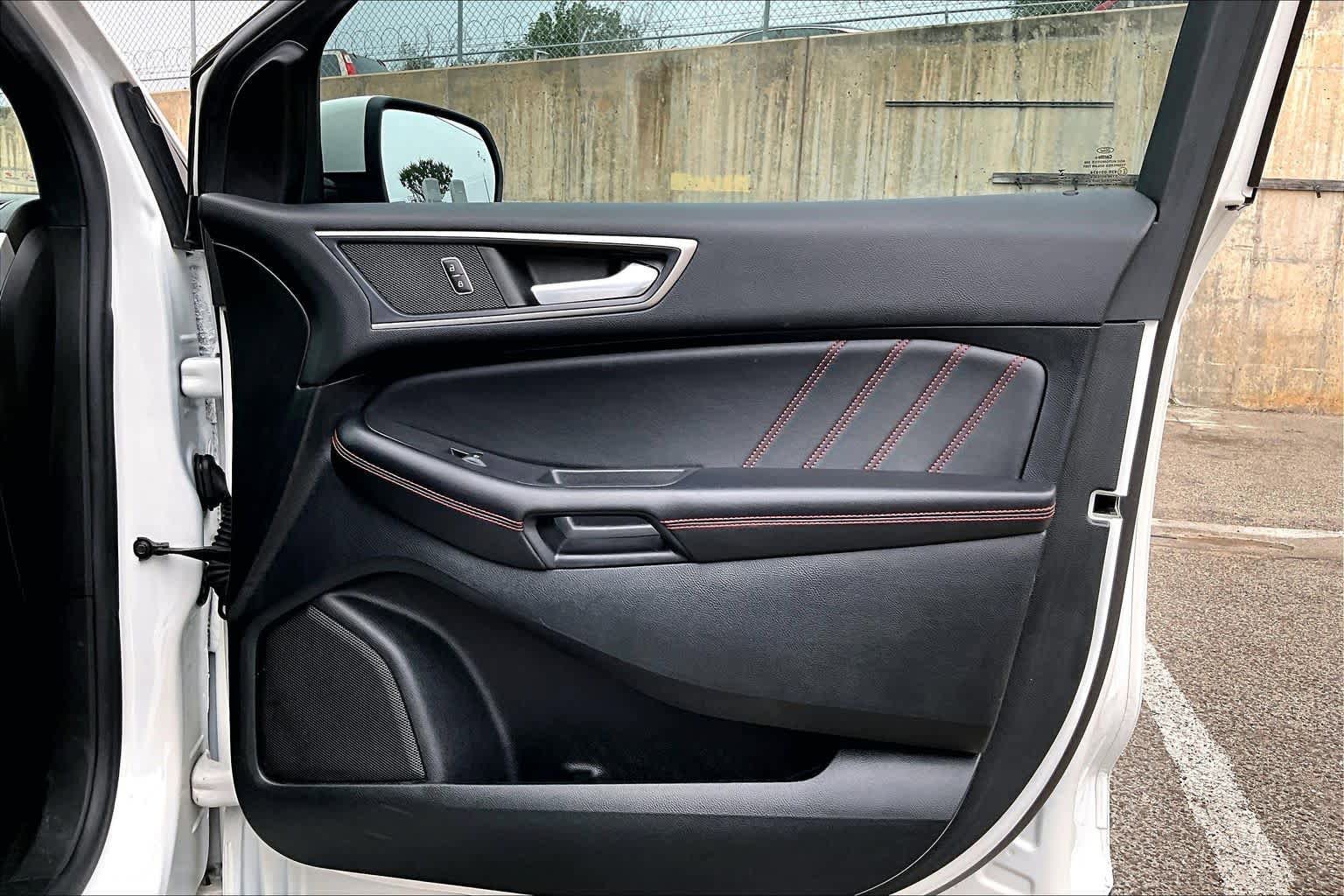 Certified 2022 Ford Edge ST-Line AWD/4WD image 22