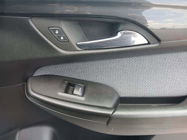 Used 2024 Chevrolet TrailBlazer LT FWD image 16