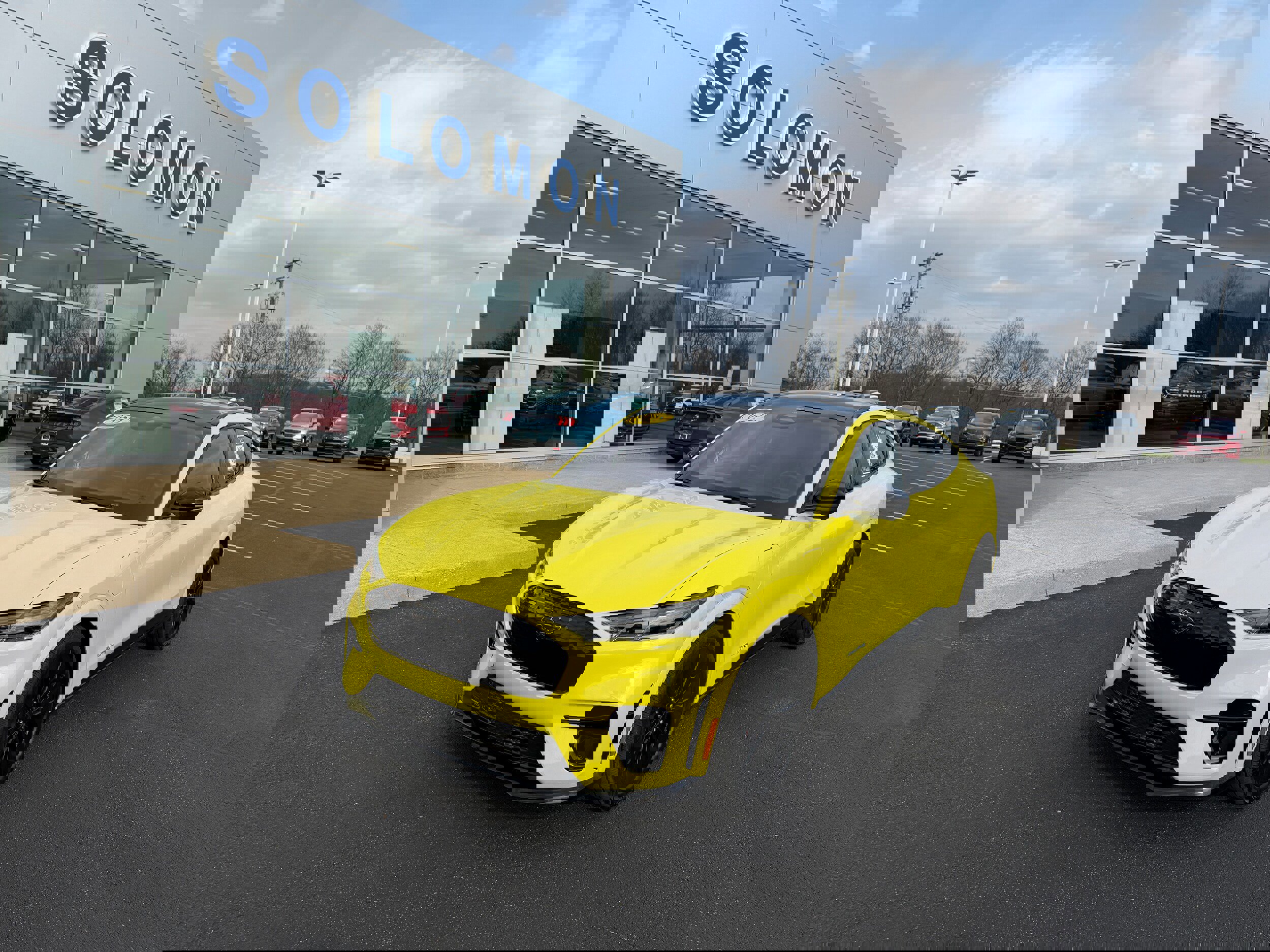 Certified 2025 Ford Mustang Mach-E GT image 8