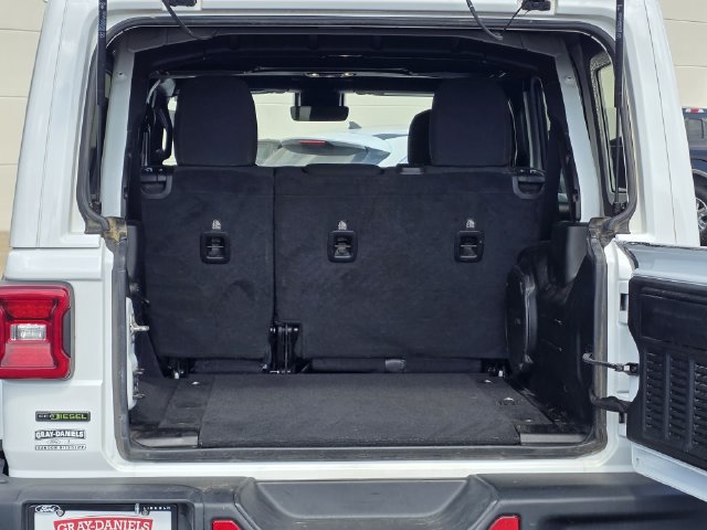Used 2021 Jeep Wrangler Unlimited Rubicon AWD/4WD image 29