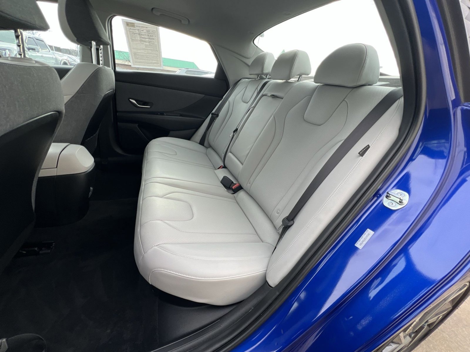 Used 2025 Hyundai Elantra Limited image 25