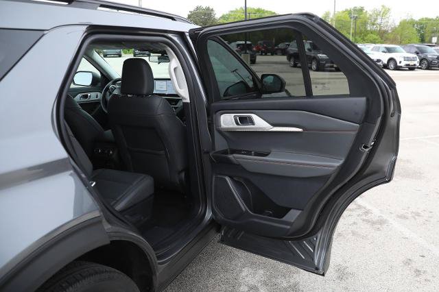 Certified 2025 Ford Explorer Active w/ Active Comfort Package AWD/4WD image 38