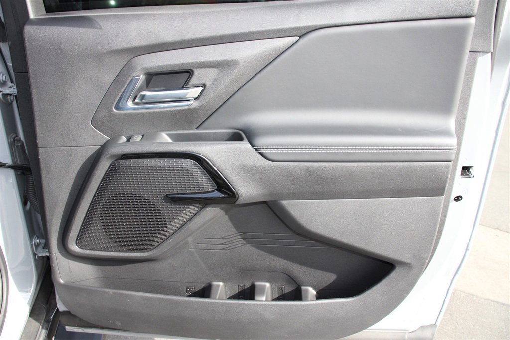 Used 2025 Chevrolet Silverado EV LT image 25