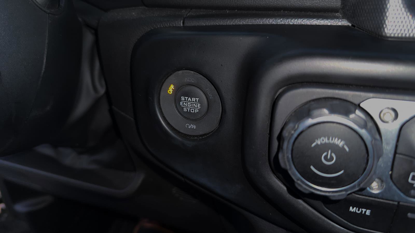 Used 2022 Jeep Wrangler Unlimited Sahara w/ Cold Weather Group image 25