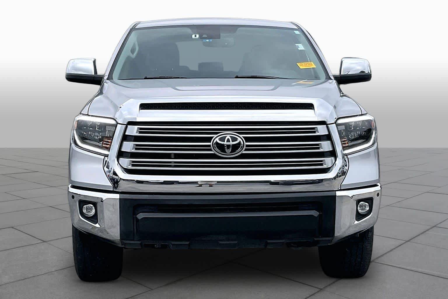 Used 2020 Toyota Tundra Limited w/ Limited Premium Package AWD/4WD image 4