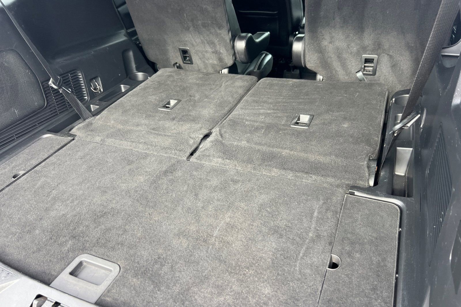 Certified 2022 Ford Explorer ST w/ Equipment Group 401A image 17