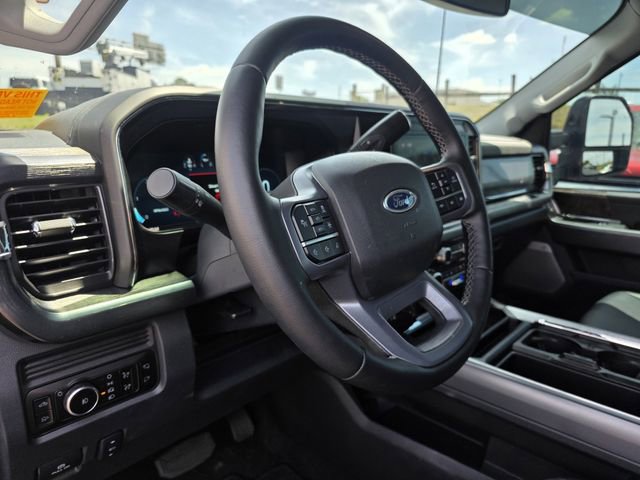 Certified 2025 Ford F250 Lariat w/ Lariat Ultimate Package image 13