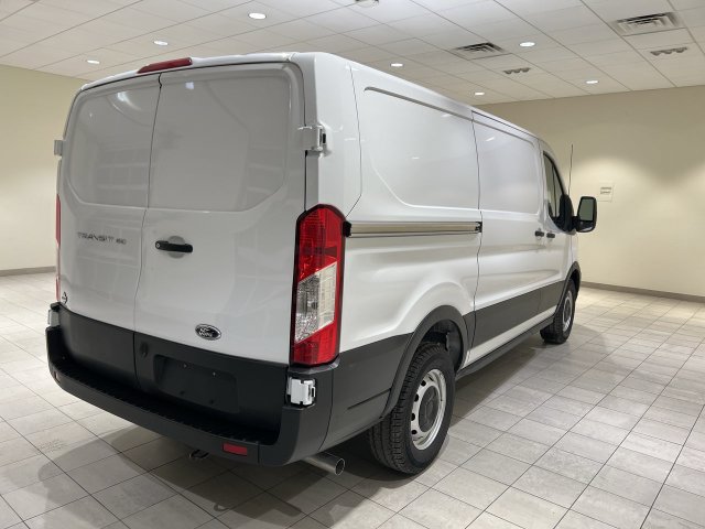 Certified 2024 Ford Transit 150 Low Roof RWD image 5