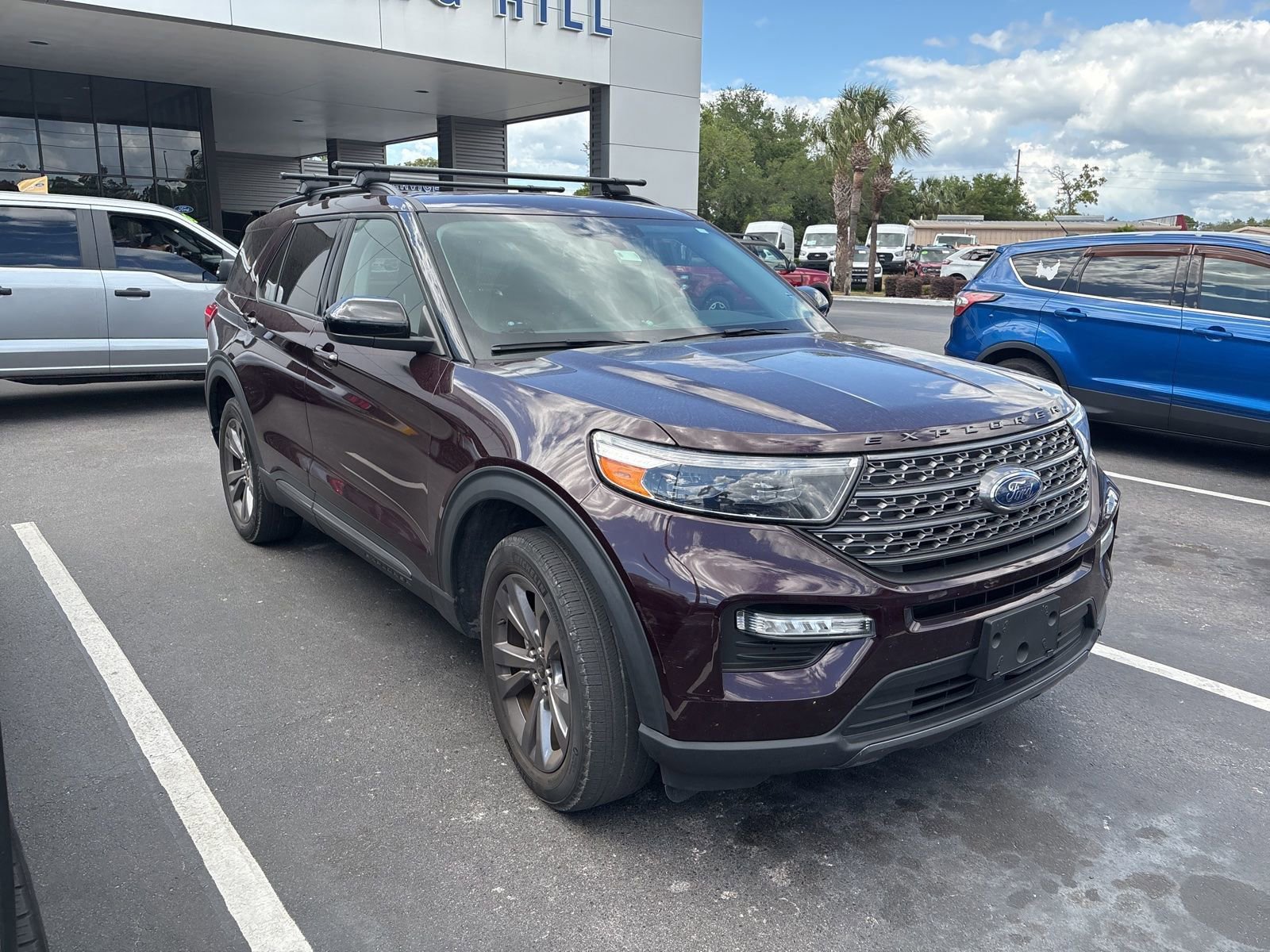 Certified 2022 Ford Explorer XLT w/ Equipment Group 202A AWD/4WD image 4