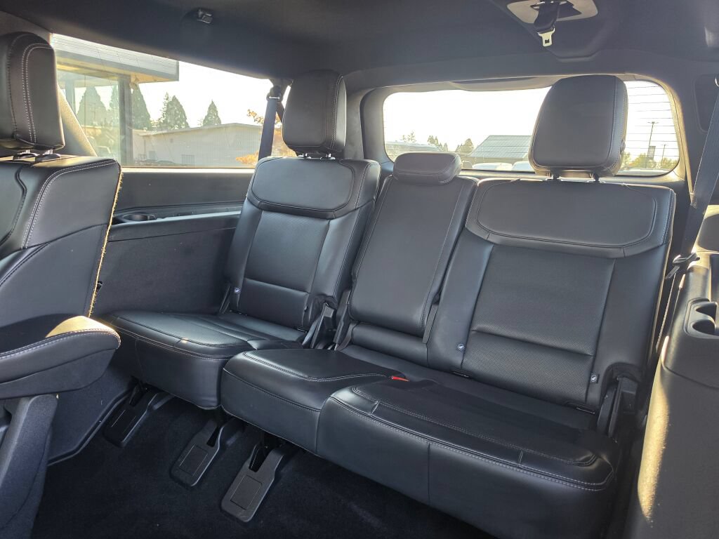 Certified 2025 Ford Expedition Max Platinum w/ Stealth Performance Package AWD/4WD image 13
