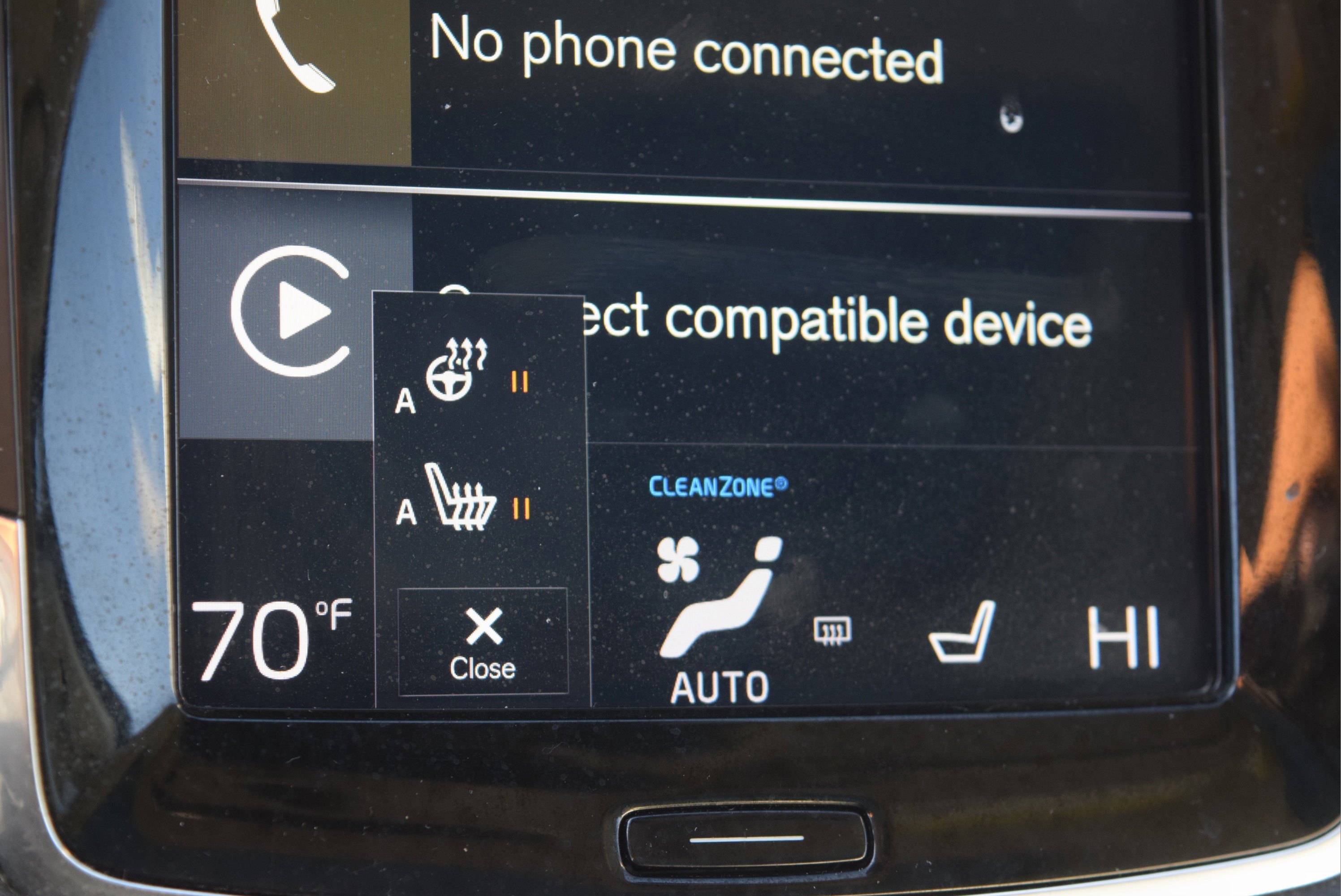 Used 2019 Volvo XC90 T6 Momentum w/ Protection Package Premier image 20