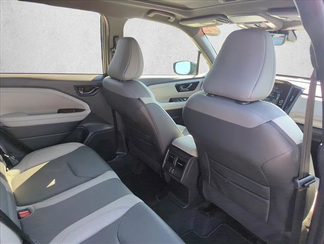 Used 2025 Subaru Forester Limited AWD/4WD image 23