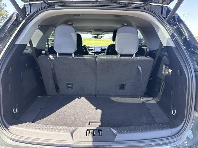 Certified 2023 Ford Explorer XLT w/ Equipment Group 202A AWD/4WD image 7