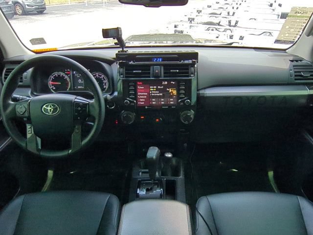 Used 2022 Toyota 4Runner TRD Off-Road Premium AWD/4WD image 16