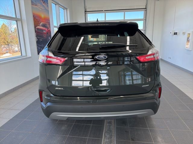 Certified 2024 Ford Edge SEL w/ Convenience Package AWD/4WD image 4