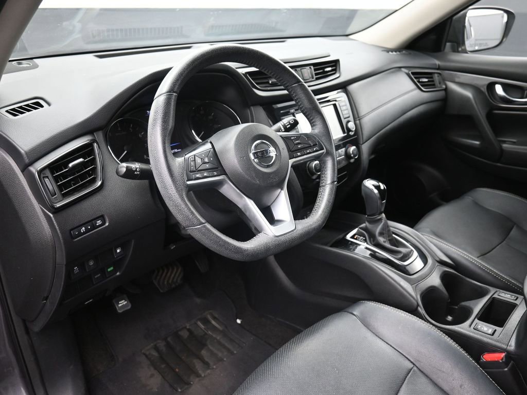Used 2019 Nissan Rogue S w/ Special Edition Package FWD image 17