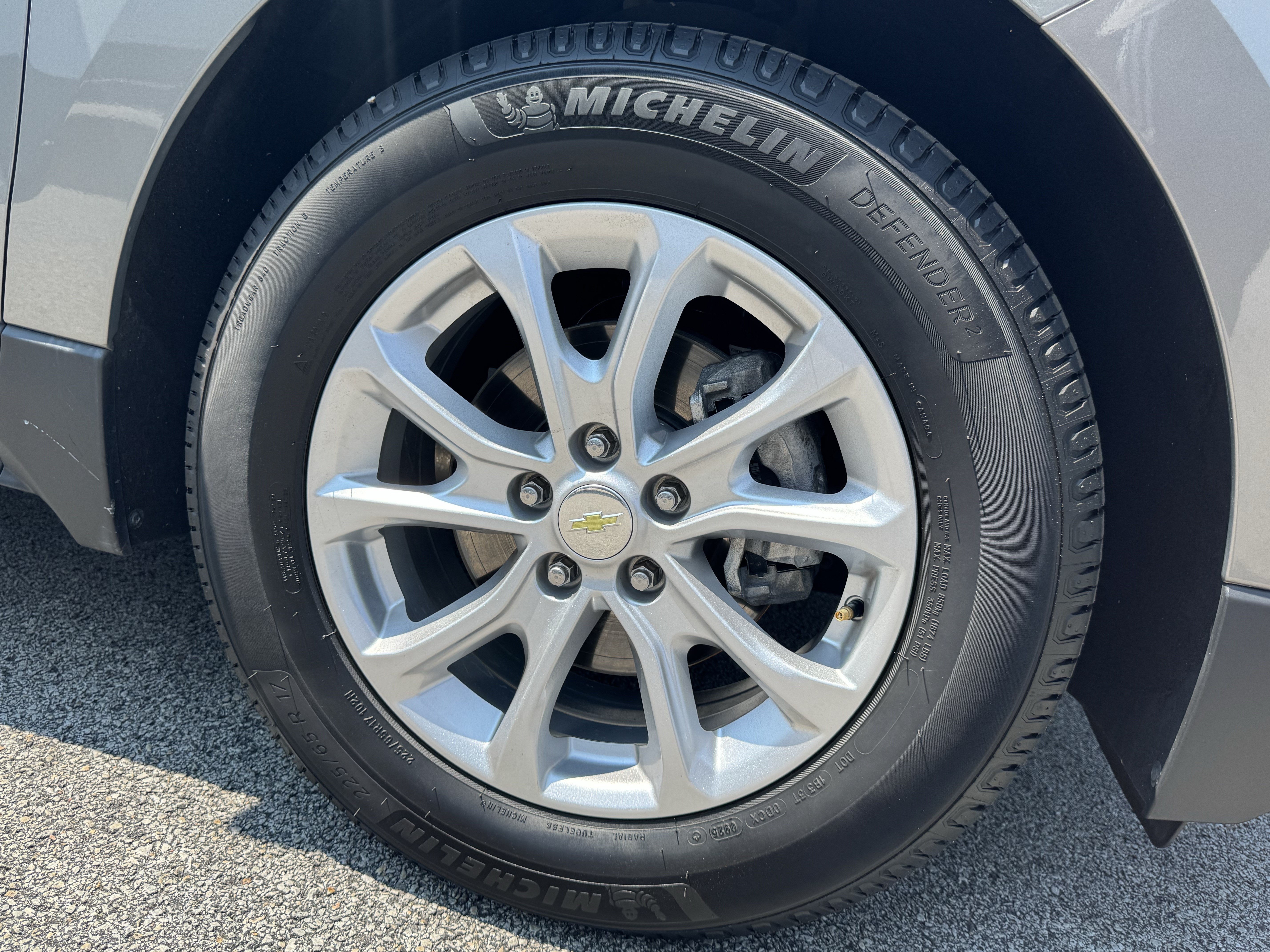 Used 2018 Chevrolet Equinox LT w/ Sun & Infotainment Package FWD image 14