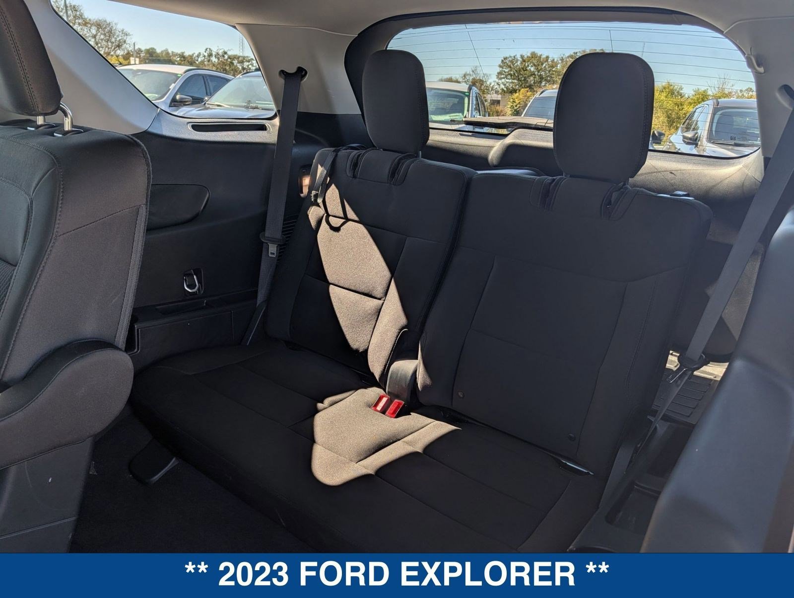 Certified 2023 Ford Explorer XLT image 16