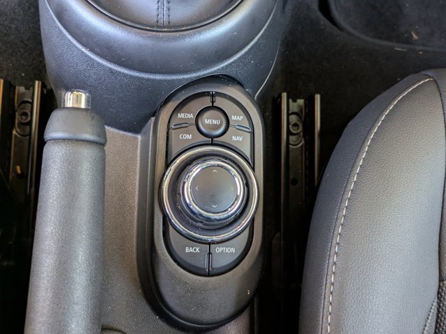 Used 2024 MINI Cooper 2-Door Hardtop image 27