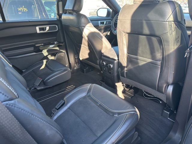 Certified 2022 Ford Explorer ST w/ ST Street Pack image 22
