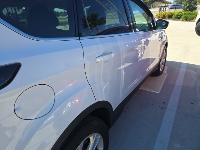 Certified 2017 Ford Escape SE w/ SE Leather Comfort Package image 5