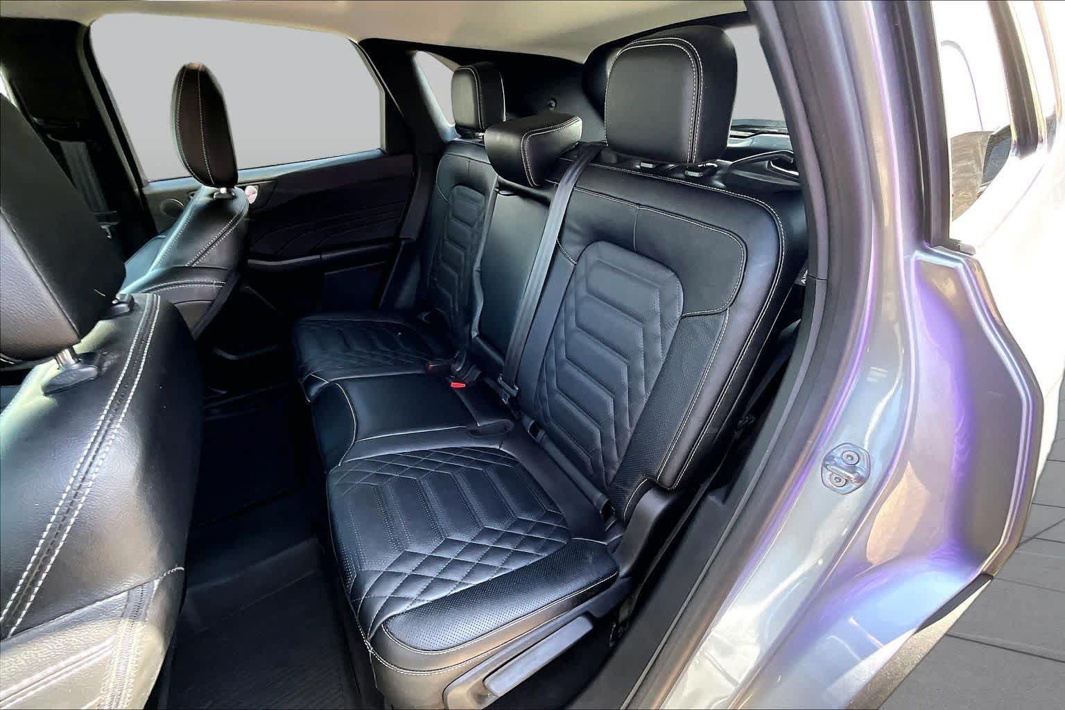 Certified 2023 Ford Escape SE w/ PHEV Premium Package FWD image 21