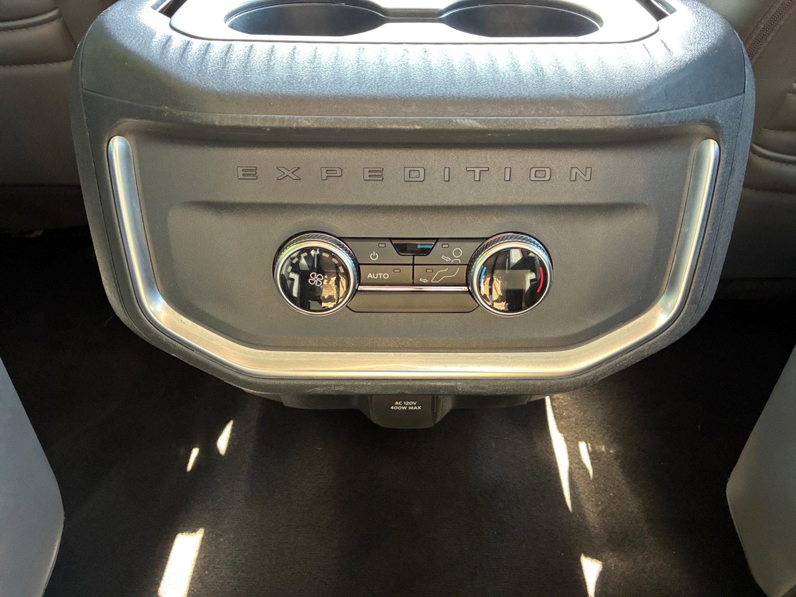 Certified 2025 Ford Expedition Active AWD/4WD image 31