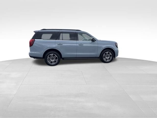 Certified 2025 Ford Expedition Active image 5