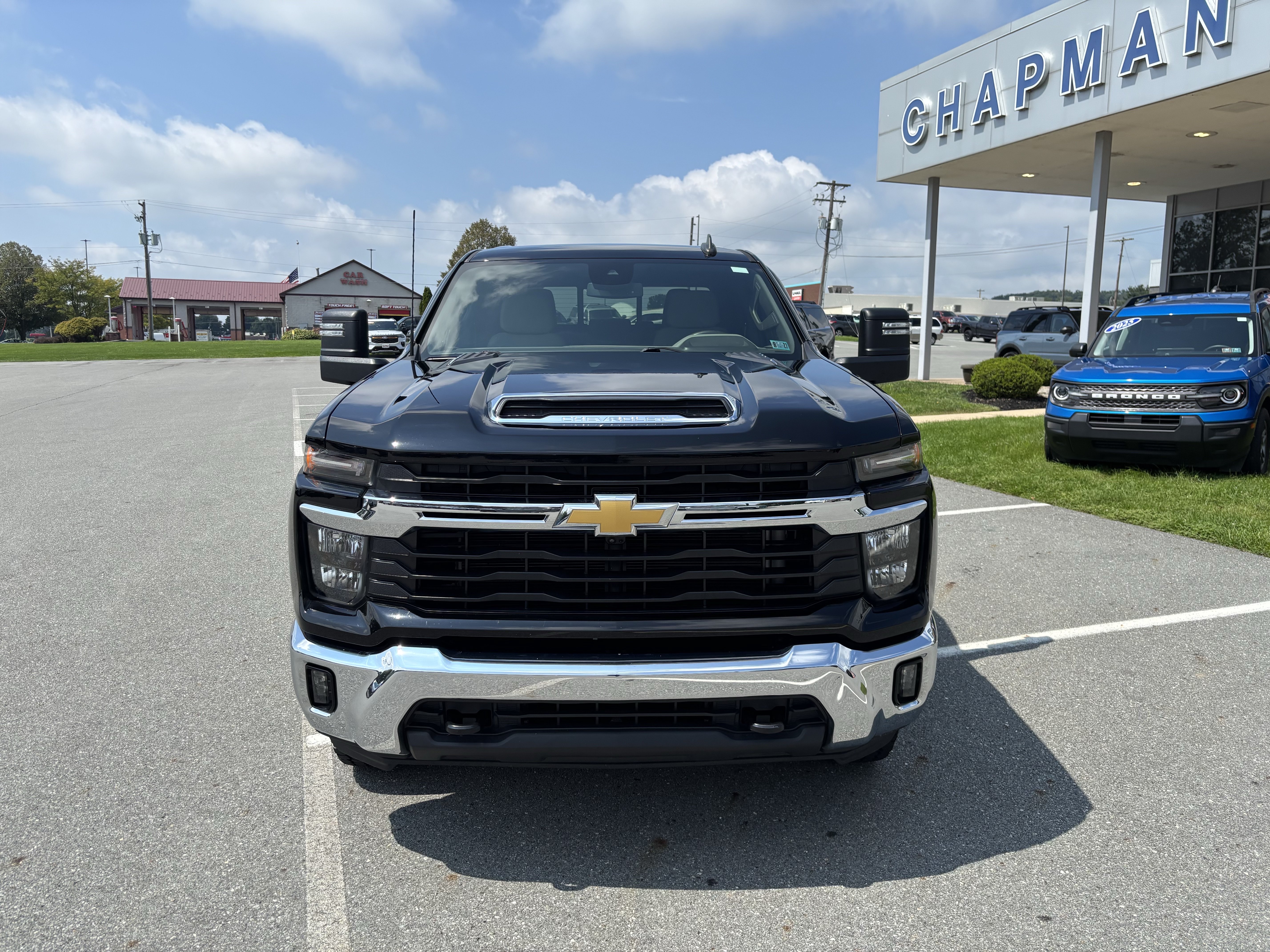 Used 2024 Chevrolet Silverado 2500 LT w/ All Star Edition AWD/4WD image 2
