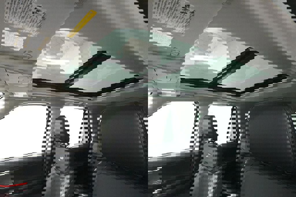 Certified 2025 Ford Expedition Platinum image 27